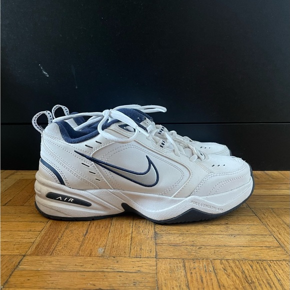 Nike Air Monarch IV White Navy - Picture 2 of 5